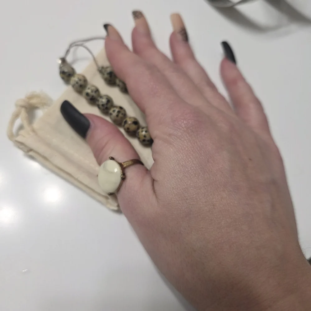 Howlite Ring - Picture 6 of 7